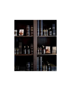 Bougie Cyprès Patchouli INSIDIAE - Apotheca -Magasin De Bougies Parfumées Pour La Maison bougie cypres patchouli insidiae apotheca 2