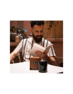 Bougie L'Homme à La Moustache 220gr Mlle Lulubelle -Magasin De Bougies Parfumées Pour La Maison bougie l homme a la moustache 220gr mlle lulubelle 2