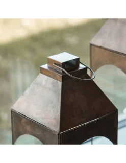 Grande Lanterne Arche En Laiton Antique - House Doctor 9 Grande Lanterne Arche En Laiton Antique - House Doctor -Magasin De Bougies Parfumées Pour La Maison grande lanterne arche en laiton antique house doctor 2