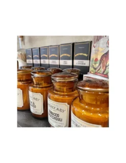 Vetiver And Cardamom - Apothecary Candle Paddywax 11 Vetiver And Cardamom - Apothecary Candle Paddywax -Magasin De Bougies Parfumées Pour La Maison vetiver and cardamom apothecary candle paddywax 3